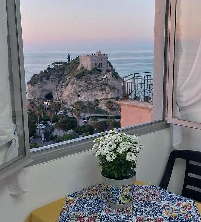 La Finestra Sul Mare Apartman Tropea Kültér fotó