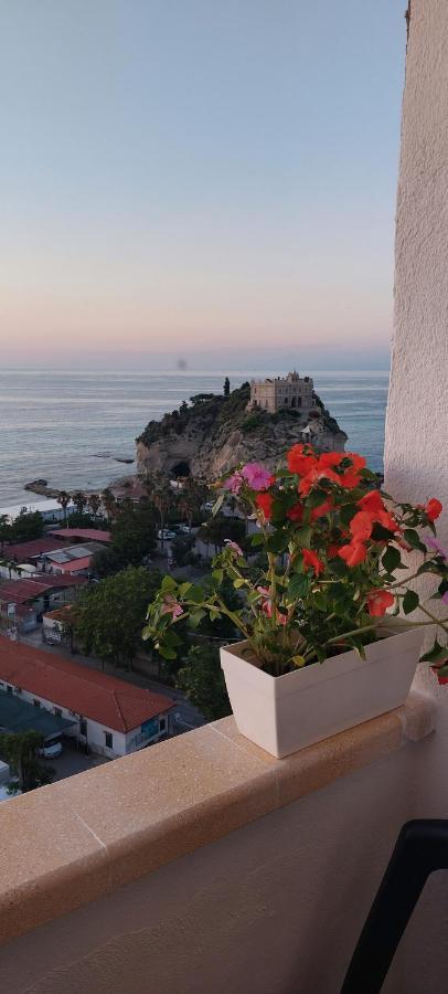 La Finestra Sul Mare Apartman Tropea Kültér fotó